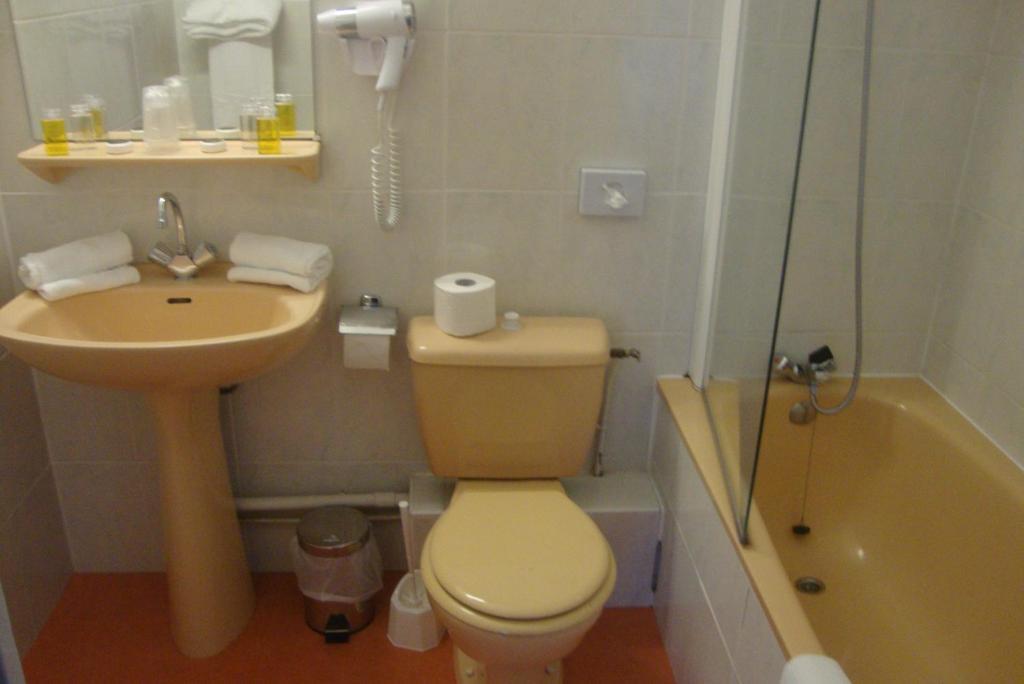 Hotel Le Beau Site Gien Δωμάτιο φωτογραφία
