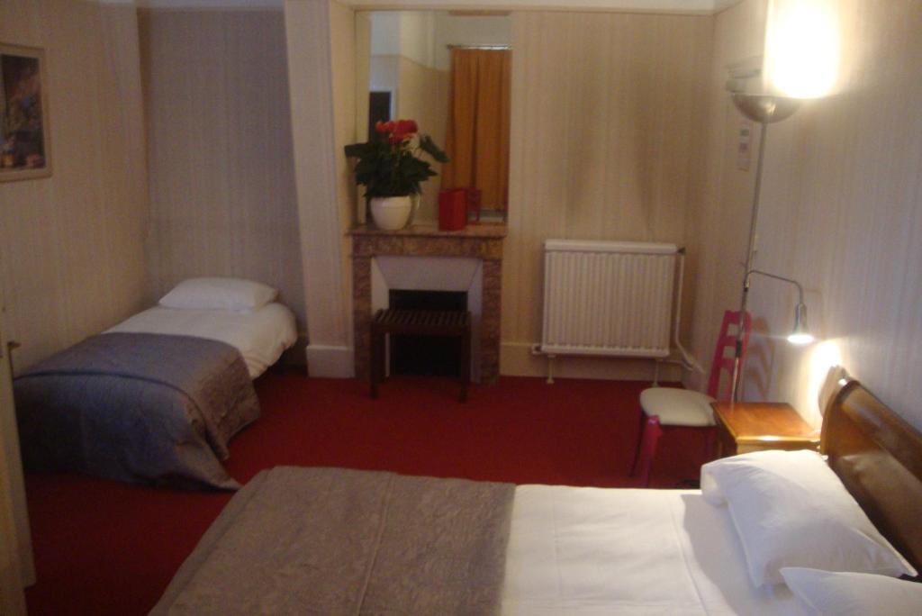 Hotel Le Beau Site Gien Δωμάτιο φωτογραφία