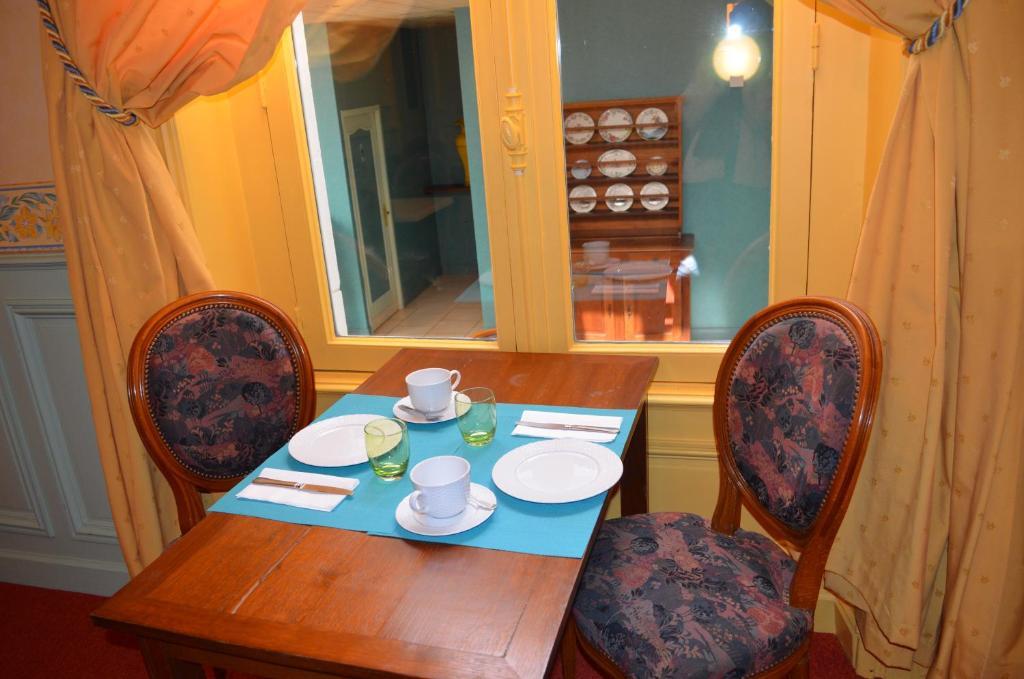 Hotel Le Beau Site Gien Εξωτερικό φωτογραφία