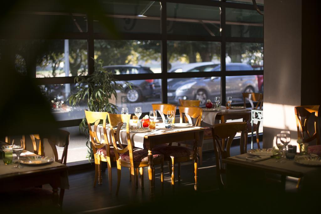 Hotel Le Beau Site Gien Εξωτερικό φωτογραφία